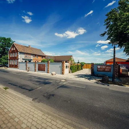 Altes Gewoelbe Mit Sauna Und Whirlpool Im Aussenbereich *