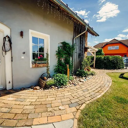 Апартаменты Altes Gewoelbe Mit Sauna Und Whirlpool Im Aussenbereich