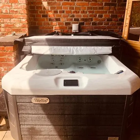 아파트 Altes Gewoelbe Mit Sauna Und Whirlpool Im Aussenbereich Elsterheide