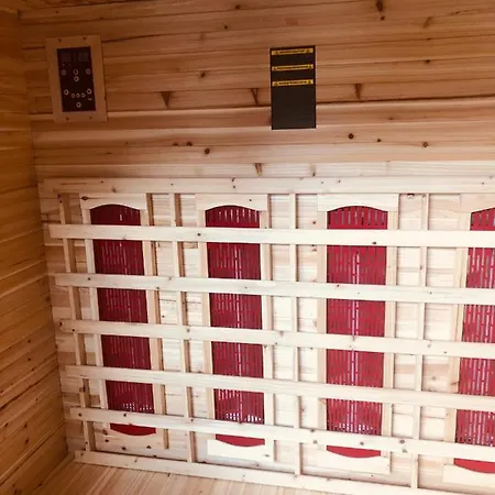 Altes Gewoelbe Mit Sauna Und Whirlpool Im Aussenbereich * Elsterheide