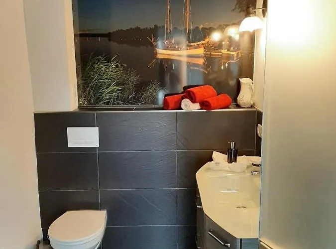 Altes Gewoelbe Mit Sauna Und Whirlpool Im Aussenbereich *