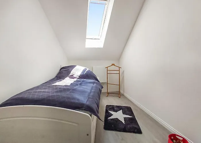 Altes Gewoelbe Mit Sauna Und Whirlpool Im Aussenbereich *