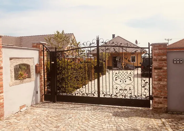 شقة Altes Gewoelbe Mit Sauna Und Whirlpool Im Aussenbereich *