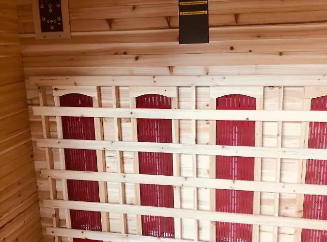 Altes Gewoelbe Mit Sauna Und Whirlpool Im Aussenbereich * Elsterheide